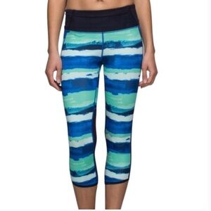 Lululemon Pace Pusher Capri Leggings
Luxtreme Brush Strokes Harbour Blue Menthol